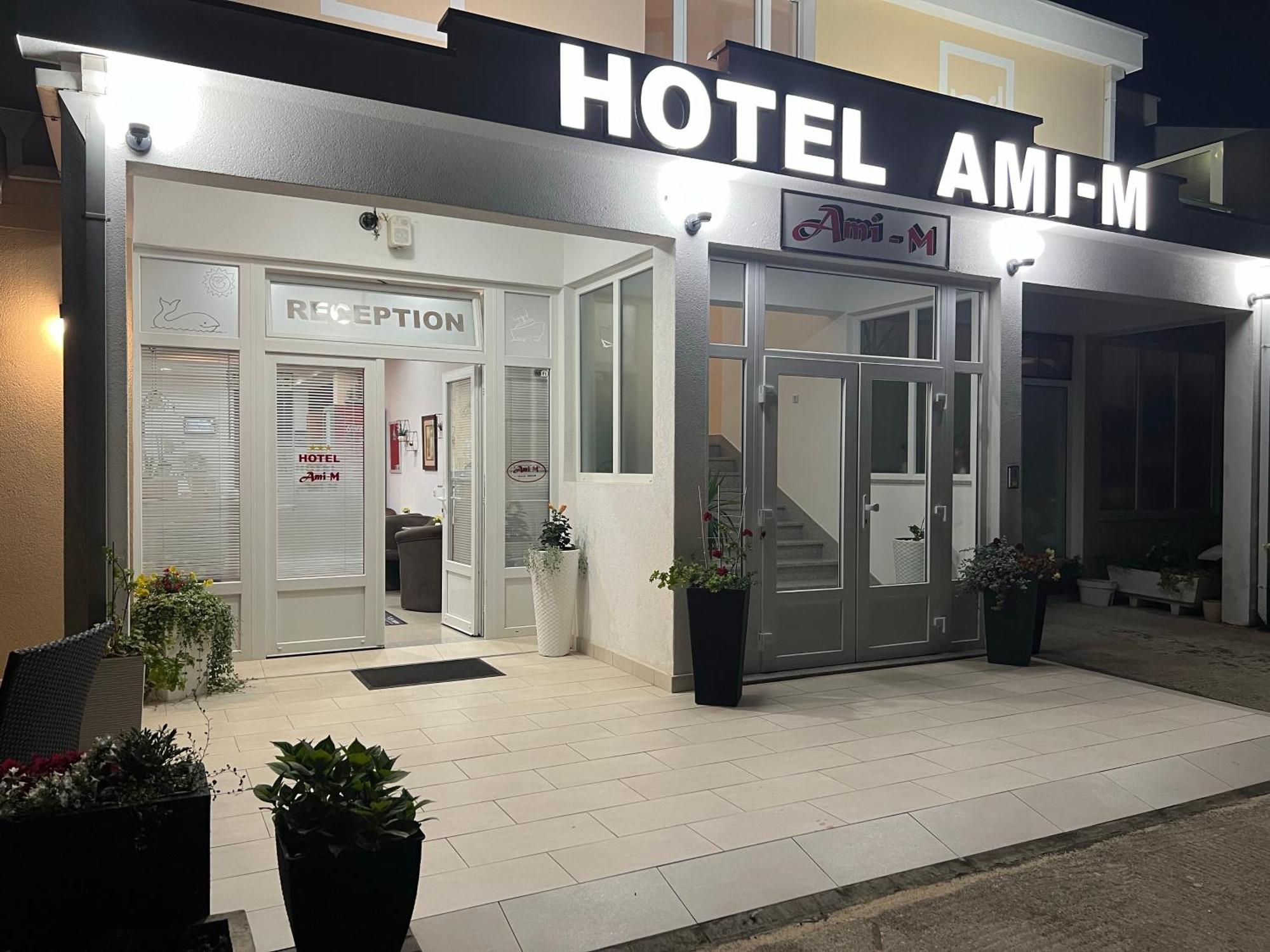 נאום Hotel Ami - M מראה חיצוני תמונה
